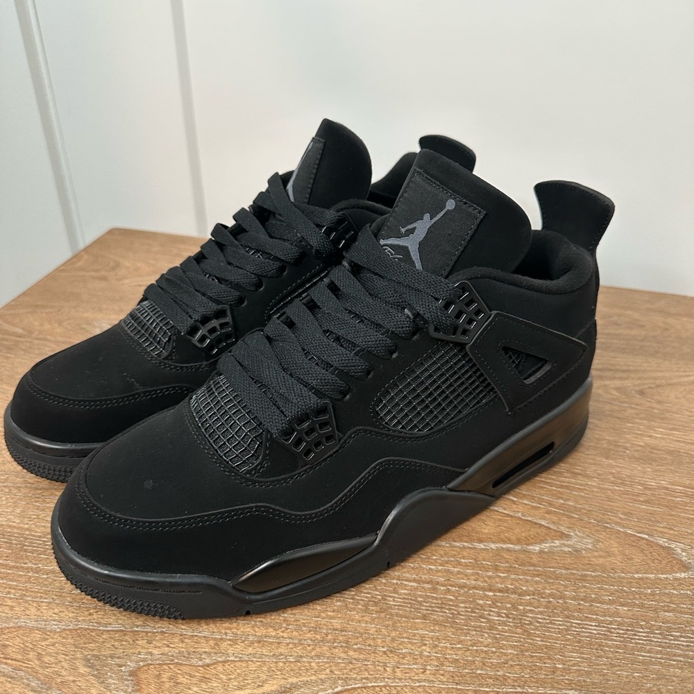 Jordan 4 Black cat